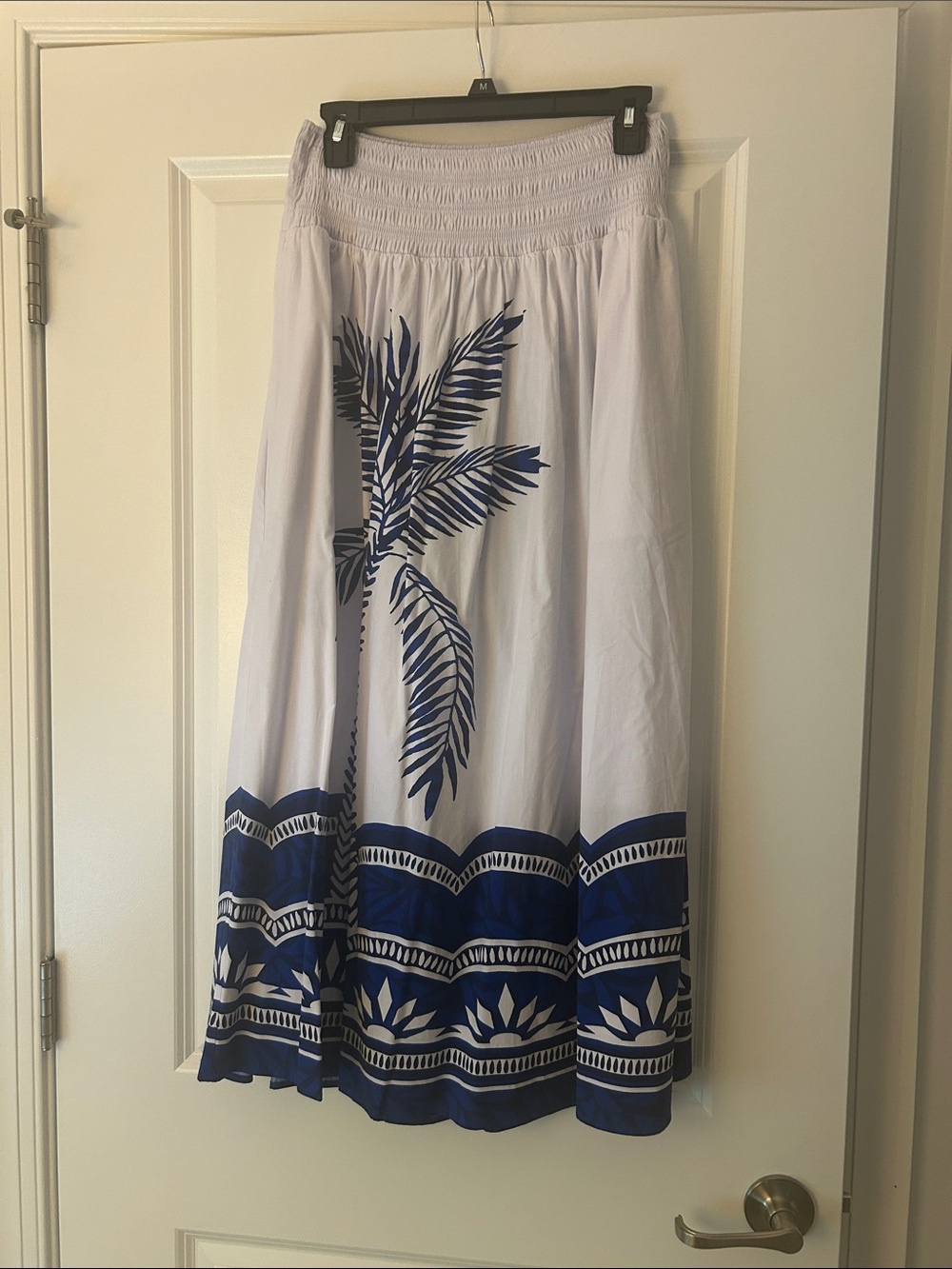 Chico's White and Navy Maxi Skirt with Palm Print